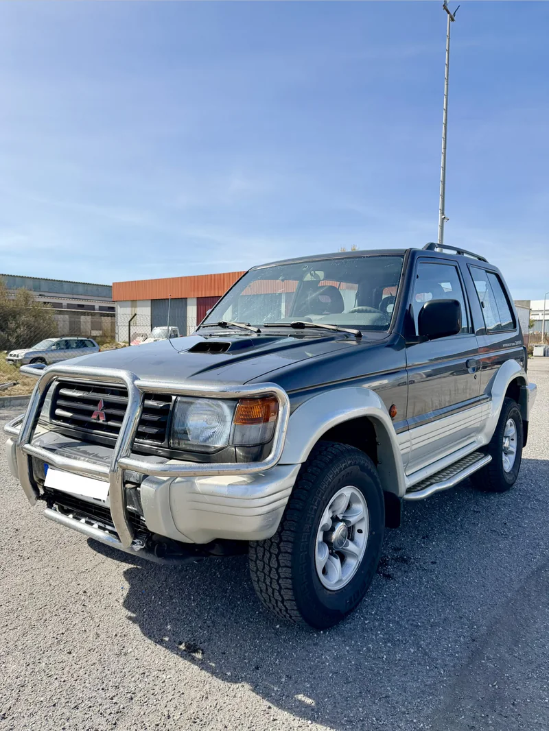 Mitsubishi Pajero GLS